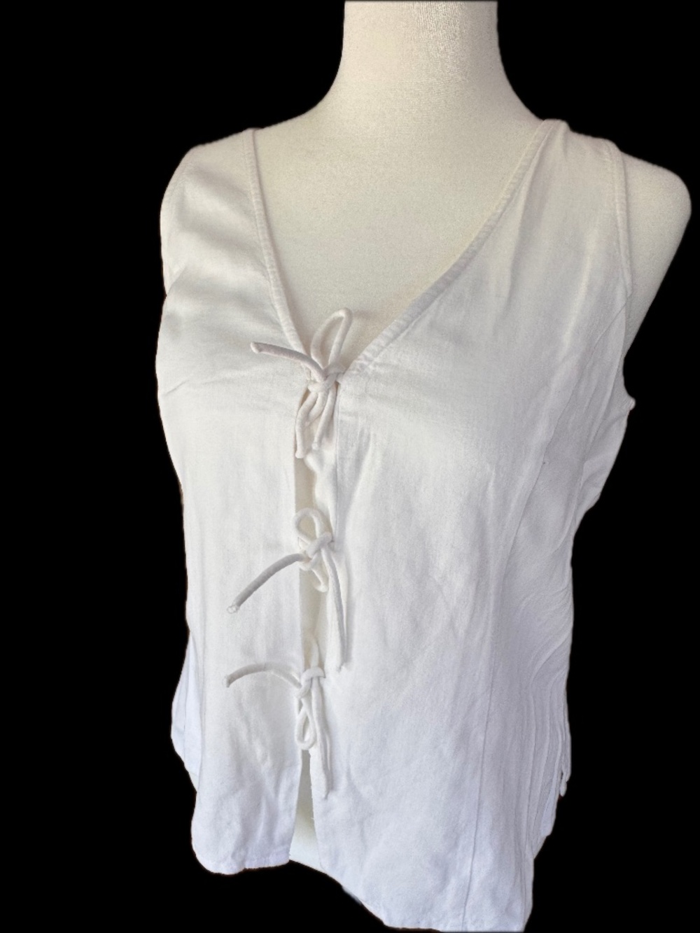 A New Day White Linen Blend Tie Front Tank Top M Sleeveless V-Neck